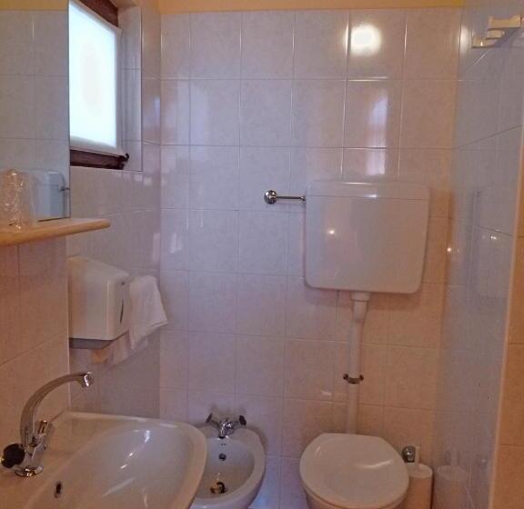 غرفة أساسية, Ristorante La Rosa