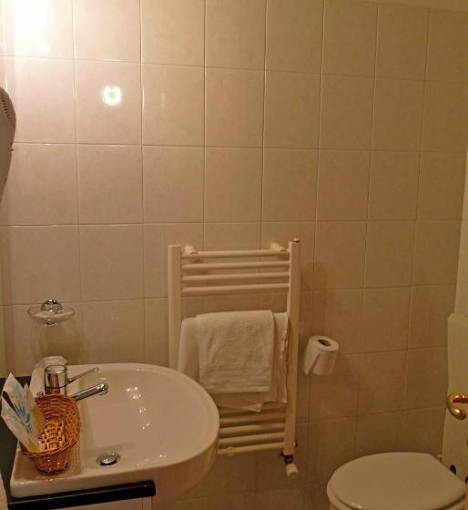 غرفة إقتصادية, Ristorante La Rosa