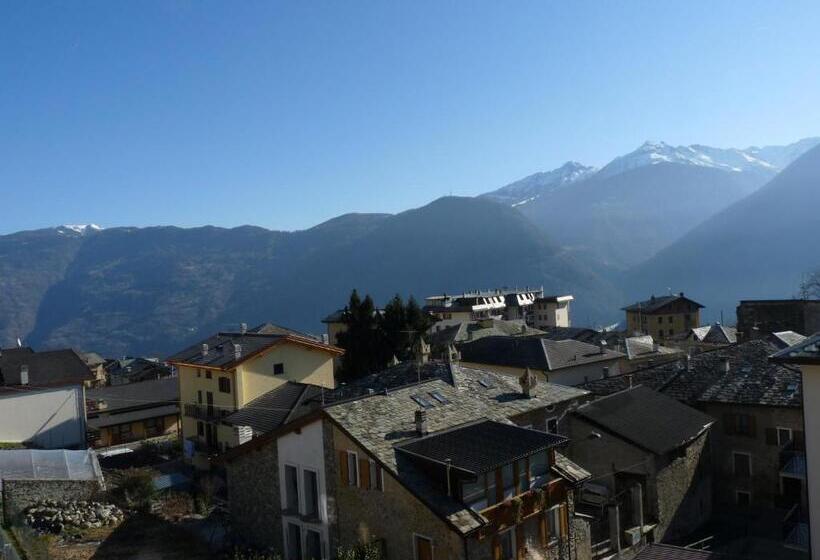 غرفة قياسية مطلة على الجبل, Ristorante La Rosa