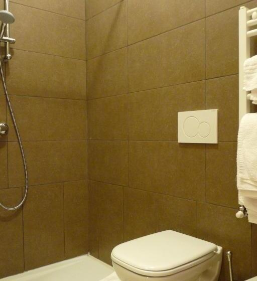 غرفة قياسية ثلاثية ذات اطلالة, Ristorante La Rosa