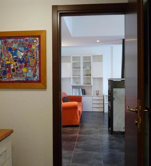 شقة غرفة واحدة, Ristorante La Rosa