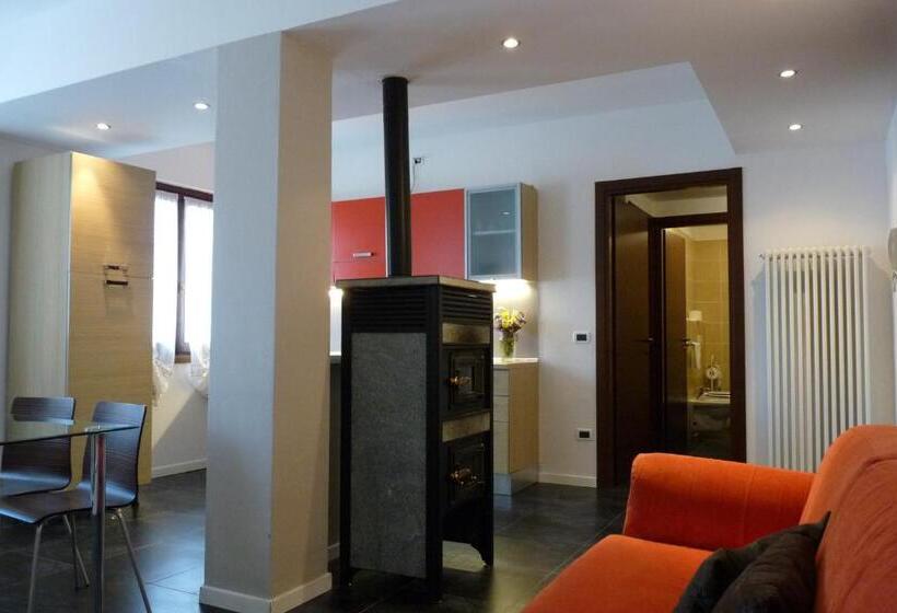 شقة غرفة واحدة, Ristorante La Rosa