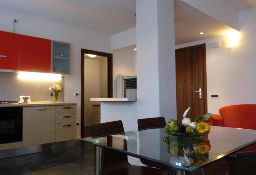 شقة غرفة واحدة, Ristorante La Rosa