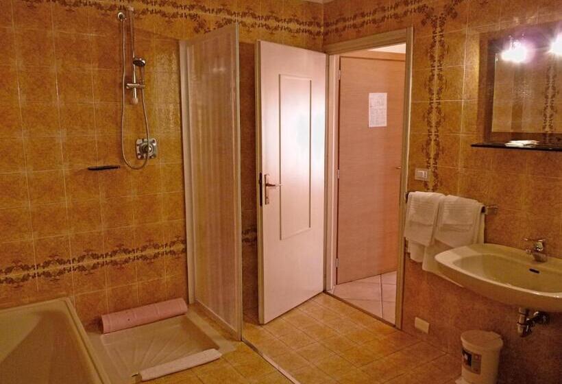 غرفة قياسية, Ristorante La Rosa