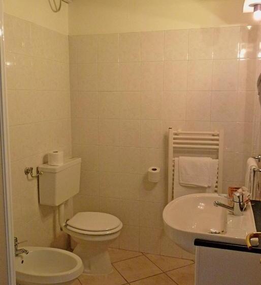 شقة بغرفتي نوم, Ristorante La Rosa