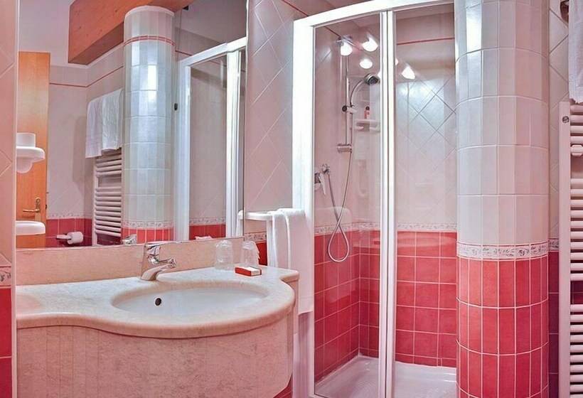 غرفة قياسية, Madonna Delle Nevi