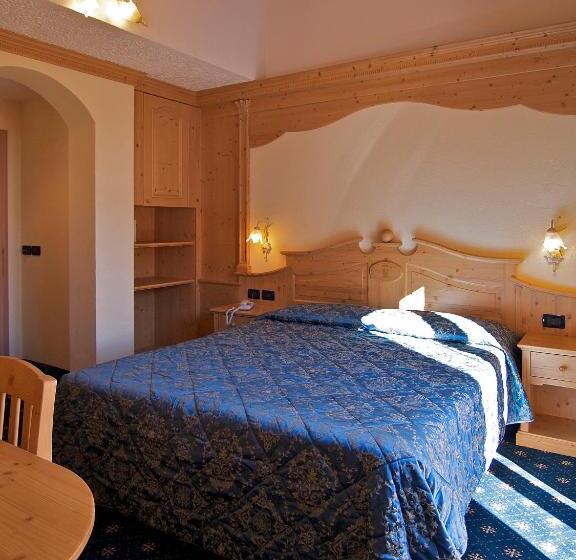 غرفة قياسية ثلاثية, Madonna Delle Nevi