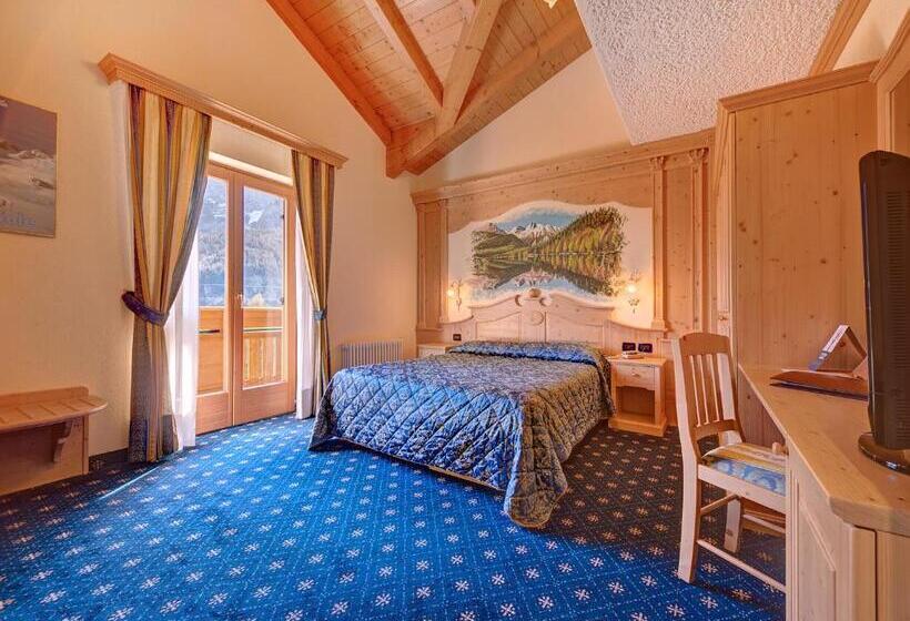 غرفة سوبيريور, Madonna Delle Nevi