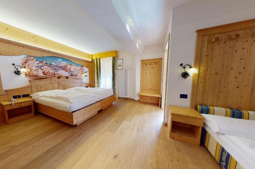 غرفة عائلية, Madonna Delle Nevi