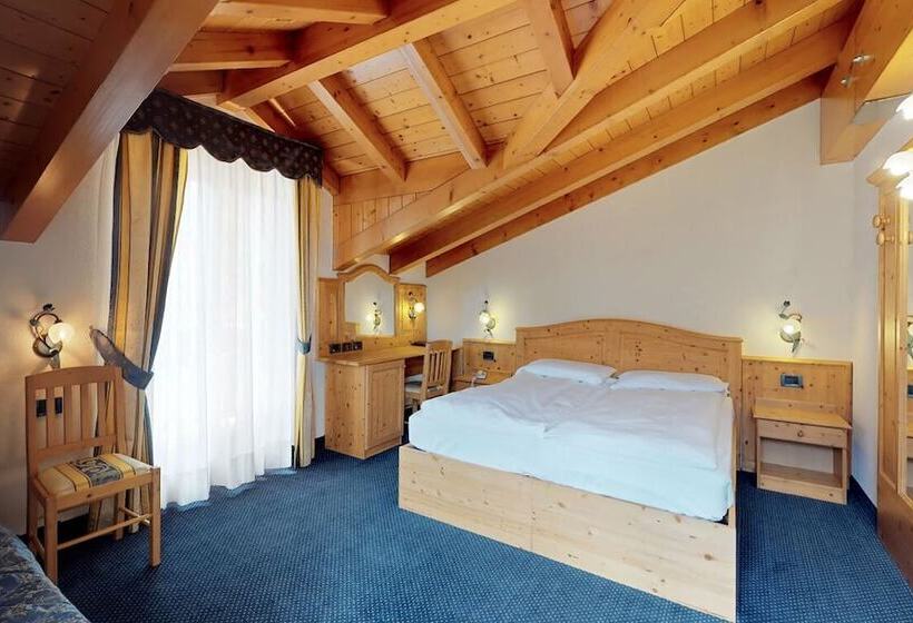 غرفة عائلية, Madonna Delle Nevi