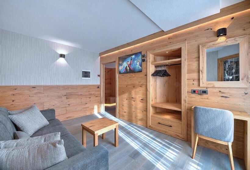 جناح مزود بتراس, Madonna Delle Nevi