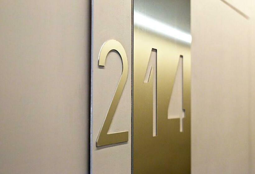 חדר סטנדרט, Tiro A Volo