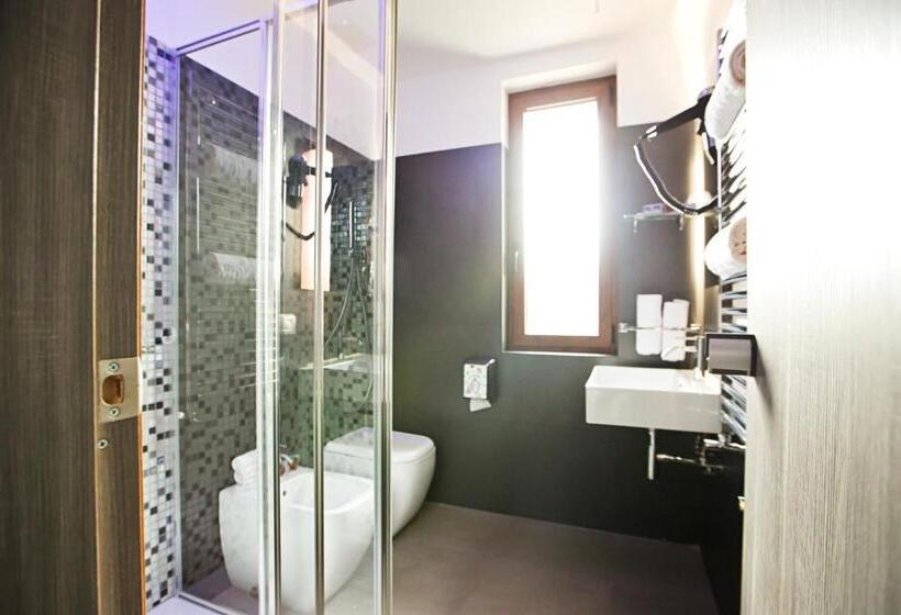 חדר סטנדרט, Tiro A Volo