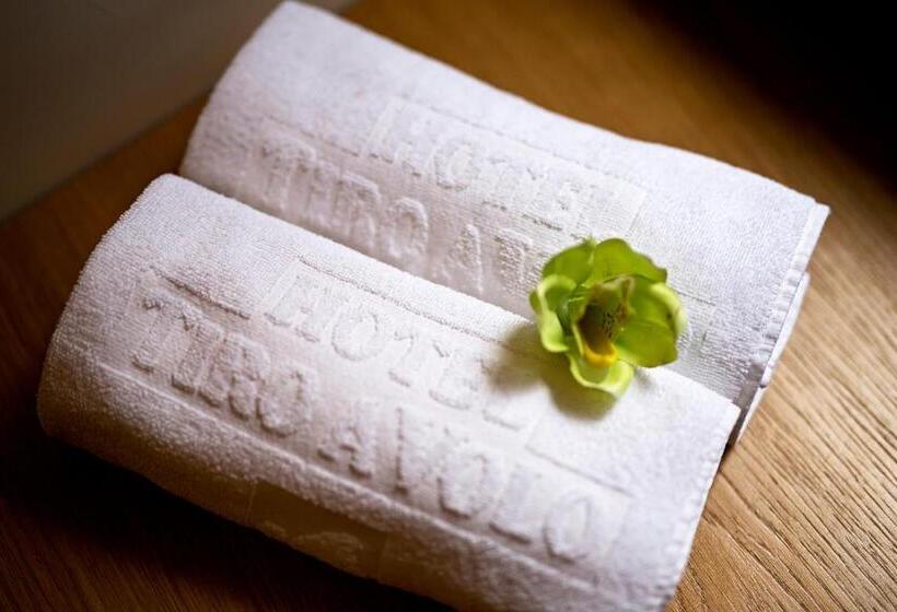 חדר סטנדרט לארבעה, Tiro A Volo