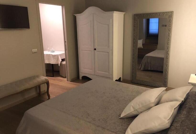 חדר דחוקס עם מיטת קינג, Tiro A Volo