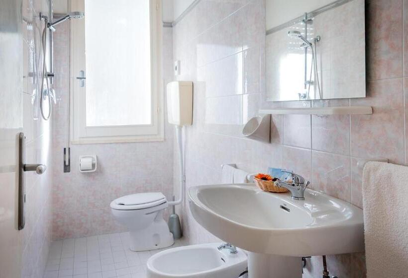 غرفة قياسية رباعية, Vallechiara