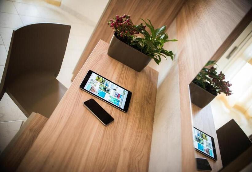 غرفة كومفورت ثلاثية, Vallechiara