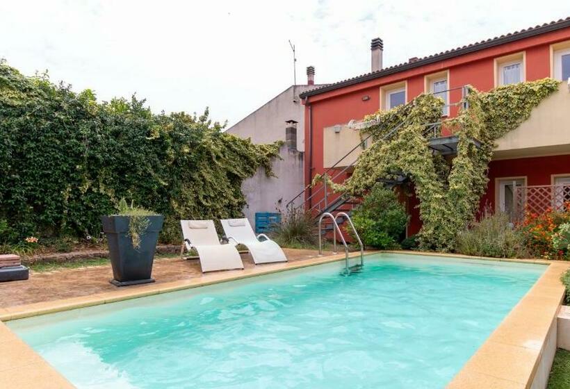 غرفة قياسية مطلّة علي حمام السباحة, Spapparra B&b