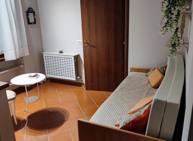 Classic room with balcony, B&b Timeout