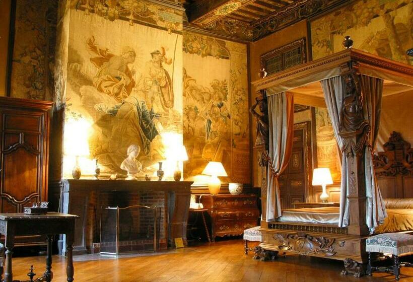 סוויטה, Château De Brissac