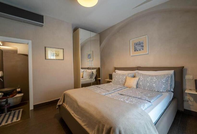 Quarto Estandar, Romantic B&b Il Piccolo Paradiso