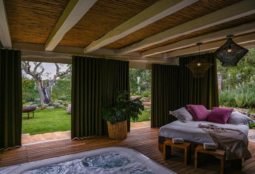 Люкс с гидромассажем, Leonardo Trulli Resort