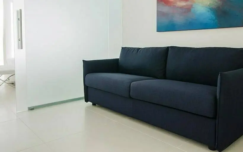 Standard Kolmen Hengen Huone, Portopalosuite