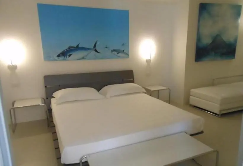 Standard Kolmen Hengen Huone, Portopalosuite