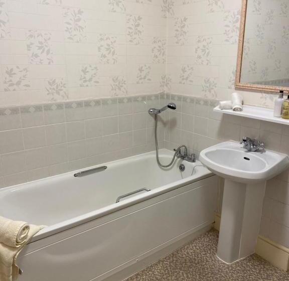 غرفة قياسية سرير كينج, The Kingswood Guest House   Adult Only