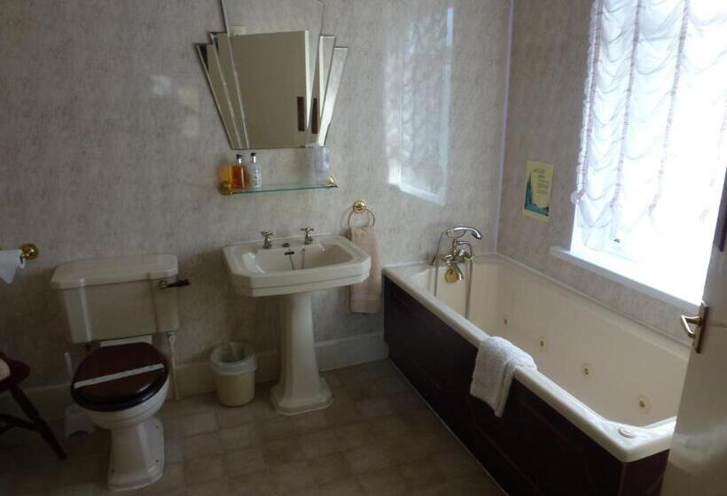 غرفة سوبيريور سرير كينج, The Kingswood Guest House   Adult Only