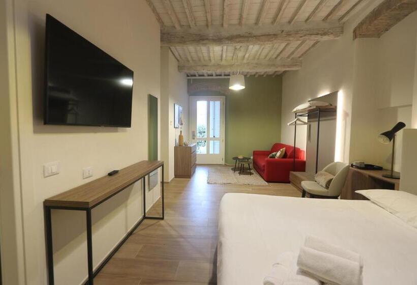 Люкс, Botrona B&b
