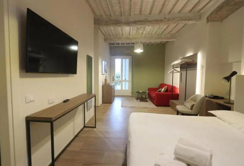 スイート, Botrona B&b