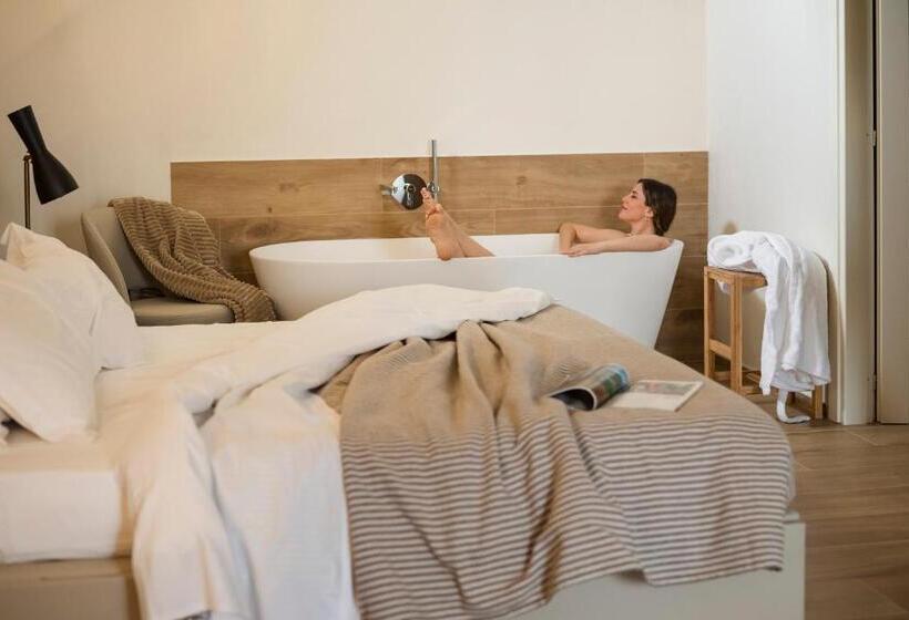 جناح, Botrona B&b