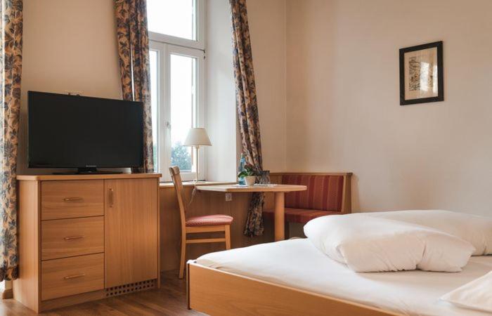 标准间带露台, Angelica