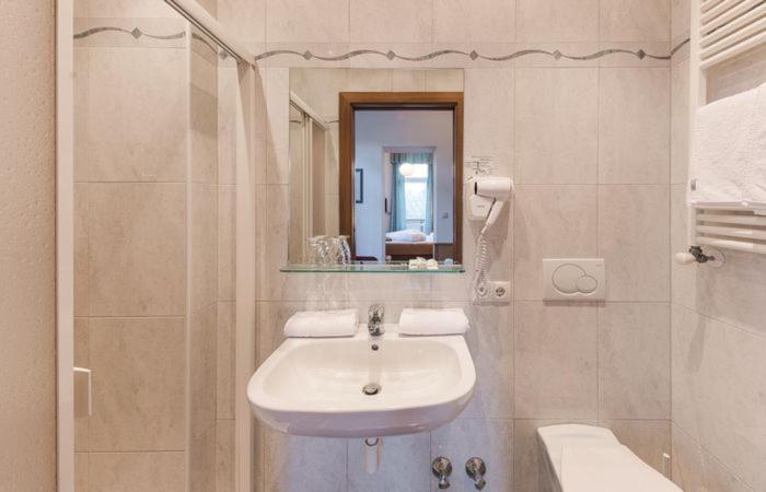 标准间带阳台, Angelica