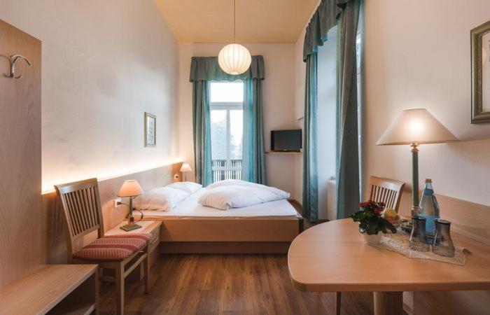 标准间带阳台, Angelica