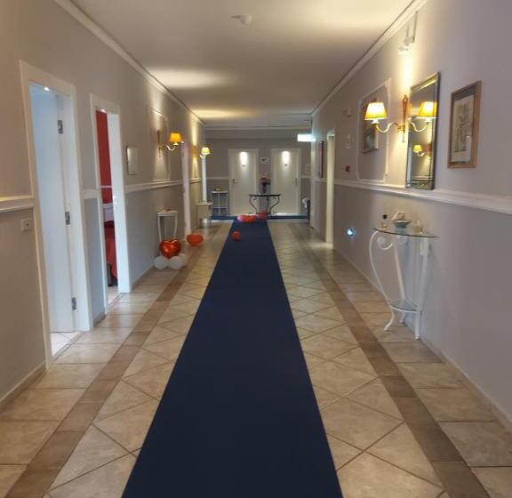 חדר סטנדרט לשלושה, Caribe