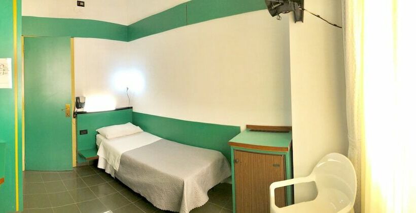 スタンダードシングルルーム, Del Sole Aversa