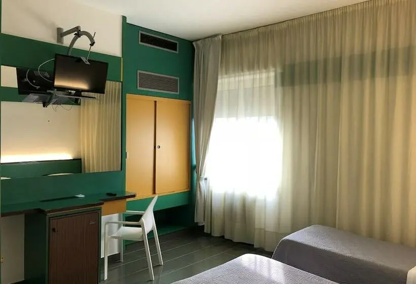 スタンダードトリプルルーム, Del Sole Aversa