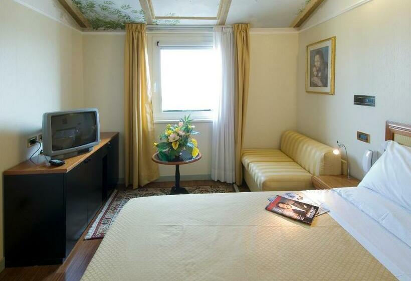 חדר סטנדרט, Della Porta