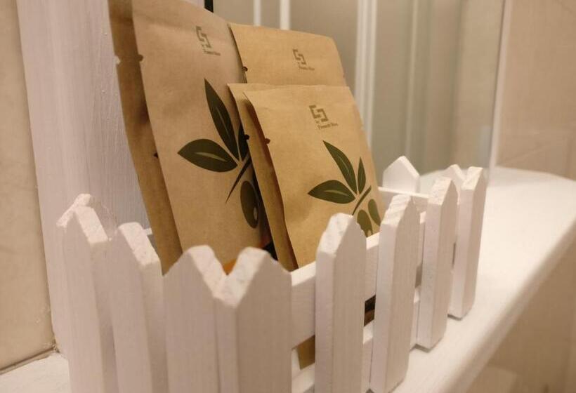 ‫غرفة فردية مزودة بتراس, Garnì Al Laghet