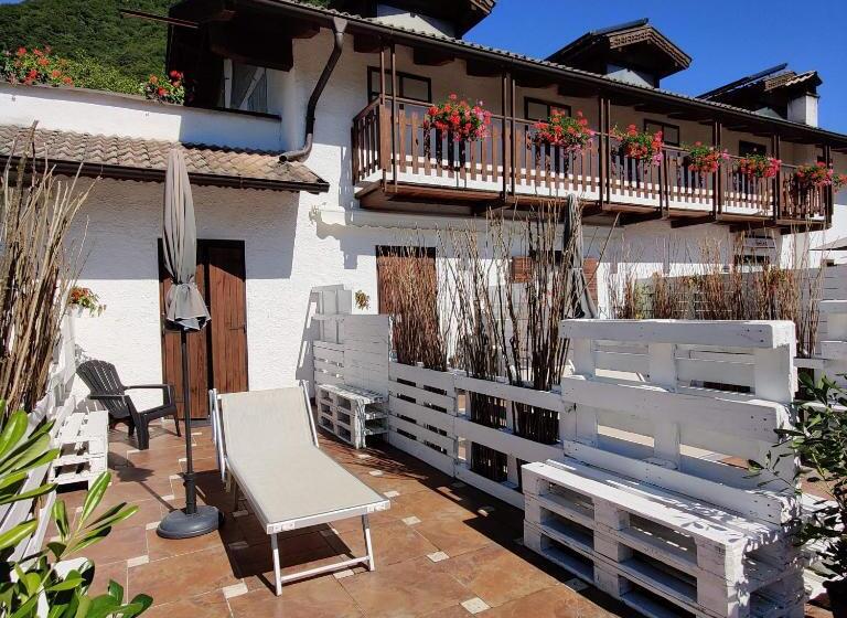 ‫غرفة فردية مزودة بتراس, Garnì Al Laghet