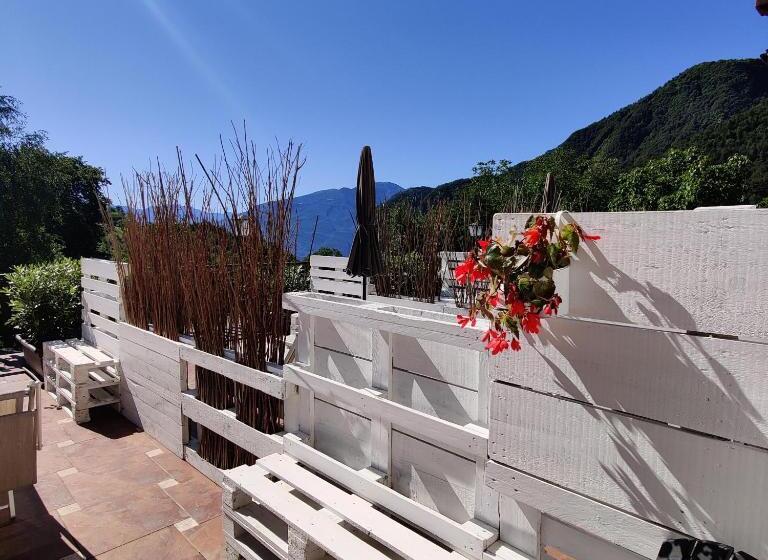 ‫غرفة فردية مزودة بتراس, Garnì Al Laghet