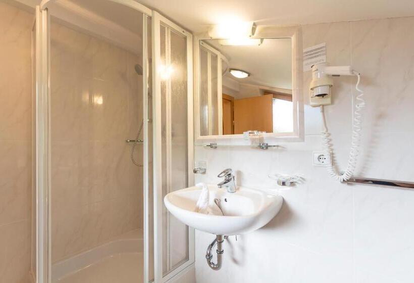 标准单人间, Maibad