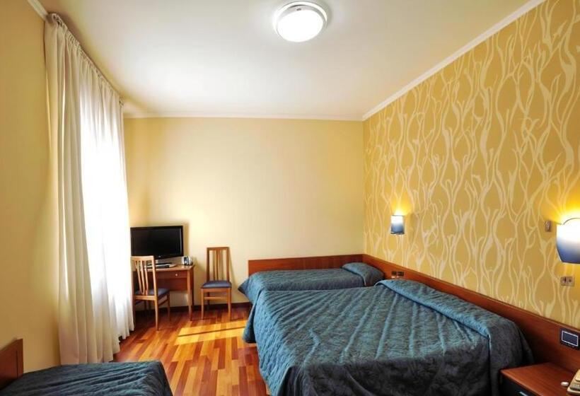 スタンダード4人部屋, Nazionale