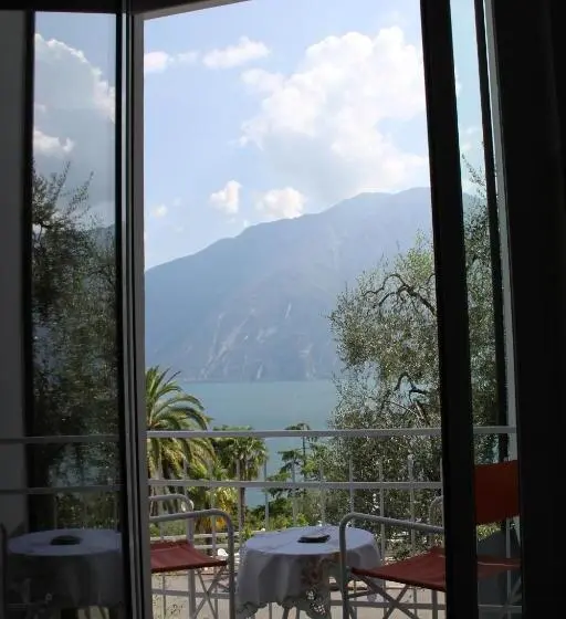 Perhehuone, Riviera Panoramic Green Resort