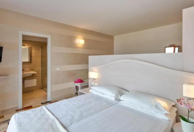 Comfort Kolmen Hengen Huone, Riviera Panoramic Green Resort