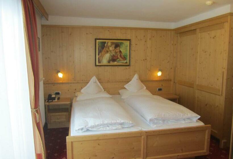 스탠다드 발코니 룸, Ronce