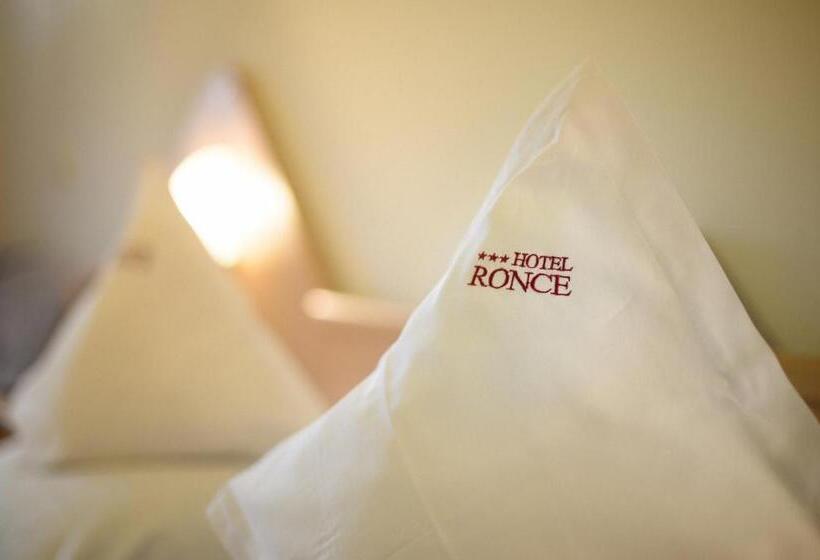 스탠다드 발코니 룸, Ronce