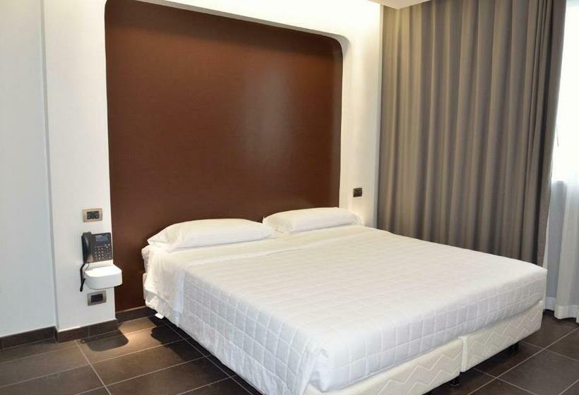 חדר סטנדרט, Testani Frosinone